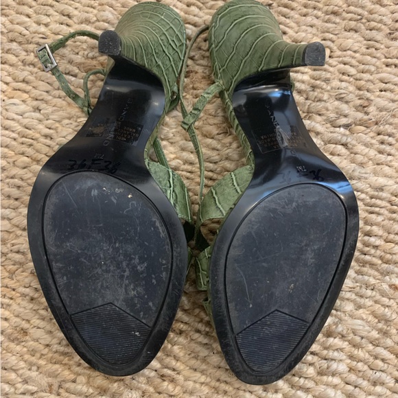Vintage Bandolino Green strappy heels - Picture 5 of 7